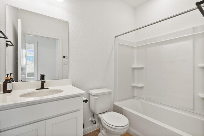 Building Photo - 304 Regatta Trl