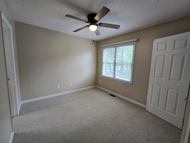 Building Photo - 1500 Oakland Hills Way