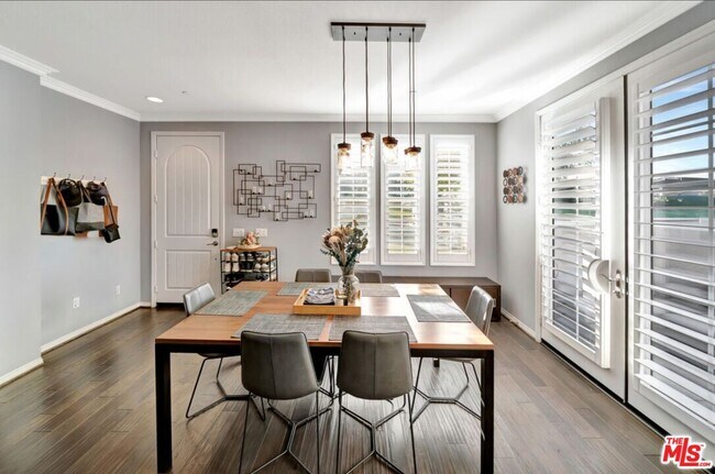 Building Photo - 28667 N Pietro Dr