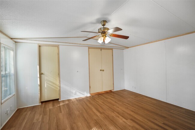 Building Photo - 71 Rd 5221