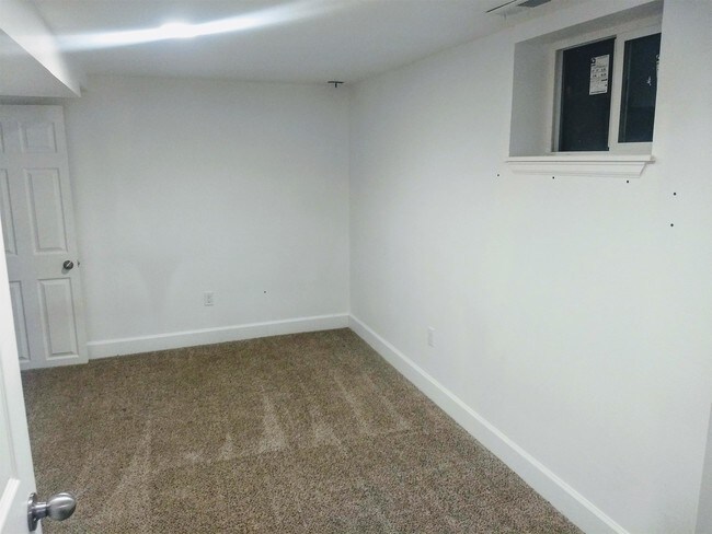 Building Photo - 3264 N Revere St