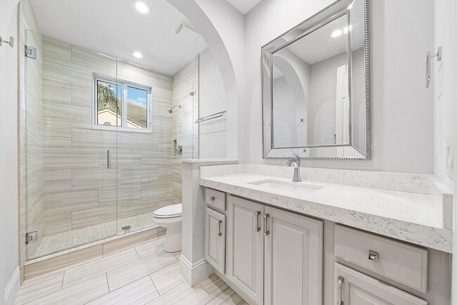 Building Photo - 114 Palm Point Cir