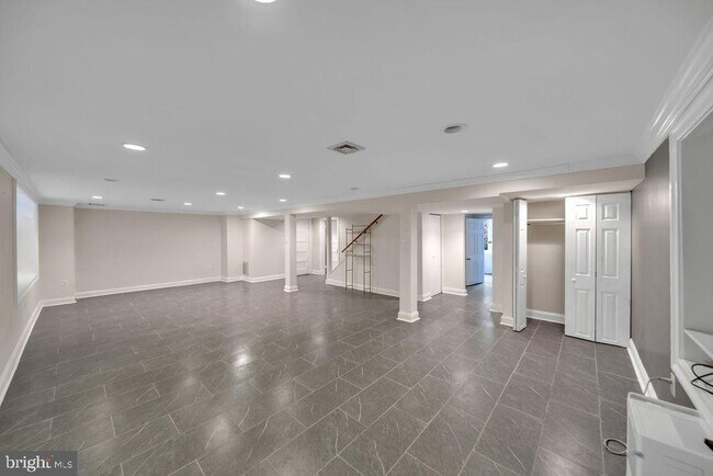 Building Photo - 5306 Bradley Blvd