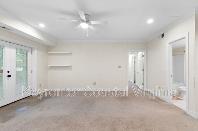 Building Photo - 40 Normandy Ln
