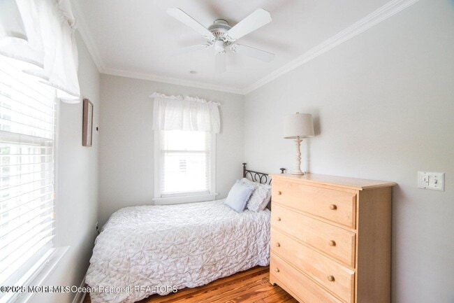 Building Photo - 413 Main Ave