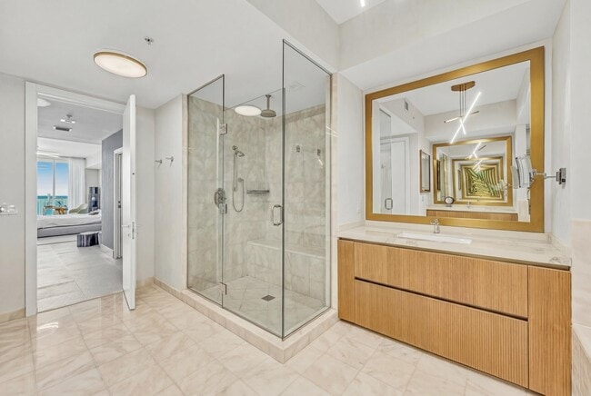 Building Photo - 50 South Pointe Dr