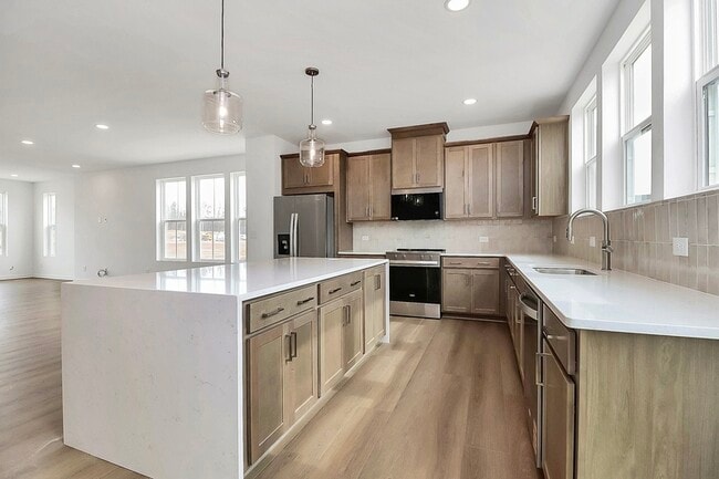 Building Photo - 7009 Westrow Ave