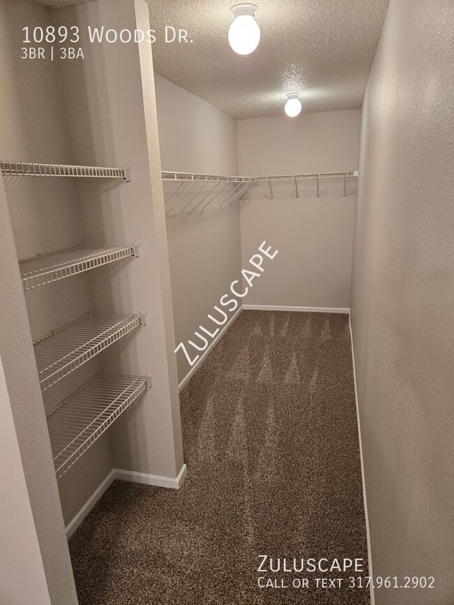 Building Photo - 1/2 off First Months Rent! Beautiful 3 BR ...