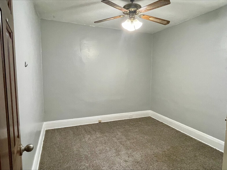 Building Photo - 1307 Nestor Ave