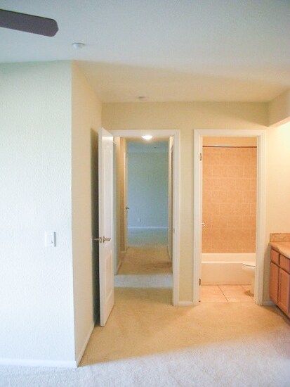 Building Photo - 615 Fredricks Ave