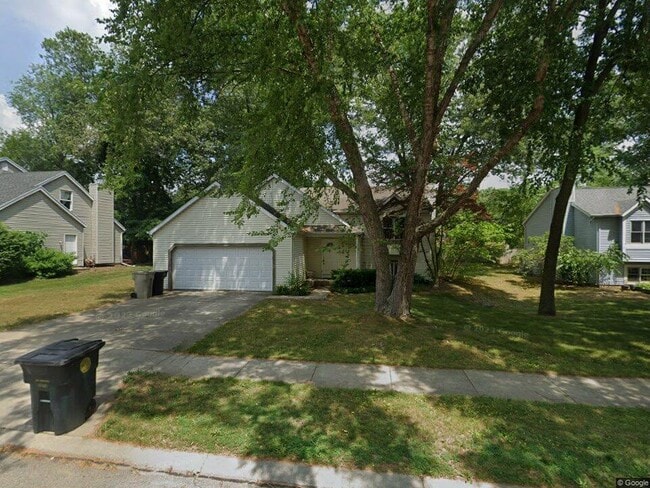 Building Photo - 1903 Cross Creek Dr