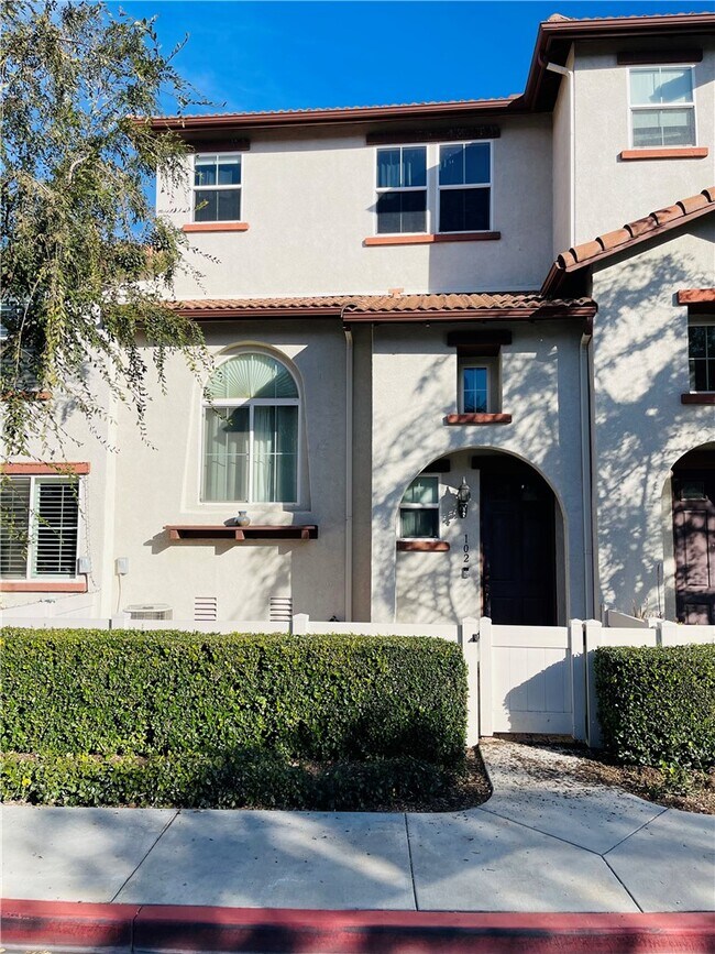 Building Photo - 33590 Willow Haven Ln