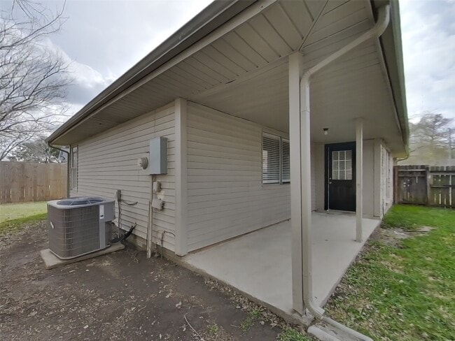 Building Photo - 15243 Bedford Glen Dr