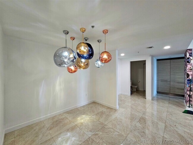 Building Photo - 17301 Biscayne Blvd