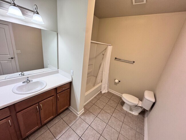 Building Photo - 2BD/2BA FOR RENT