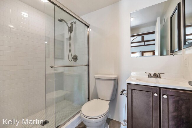 Building Photo - 2 br, 1 bath House - 315 W. Virginia Ave