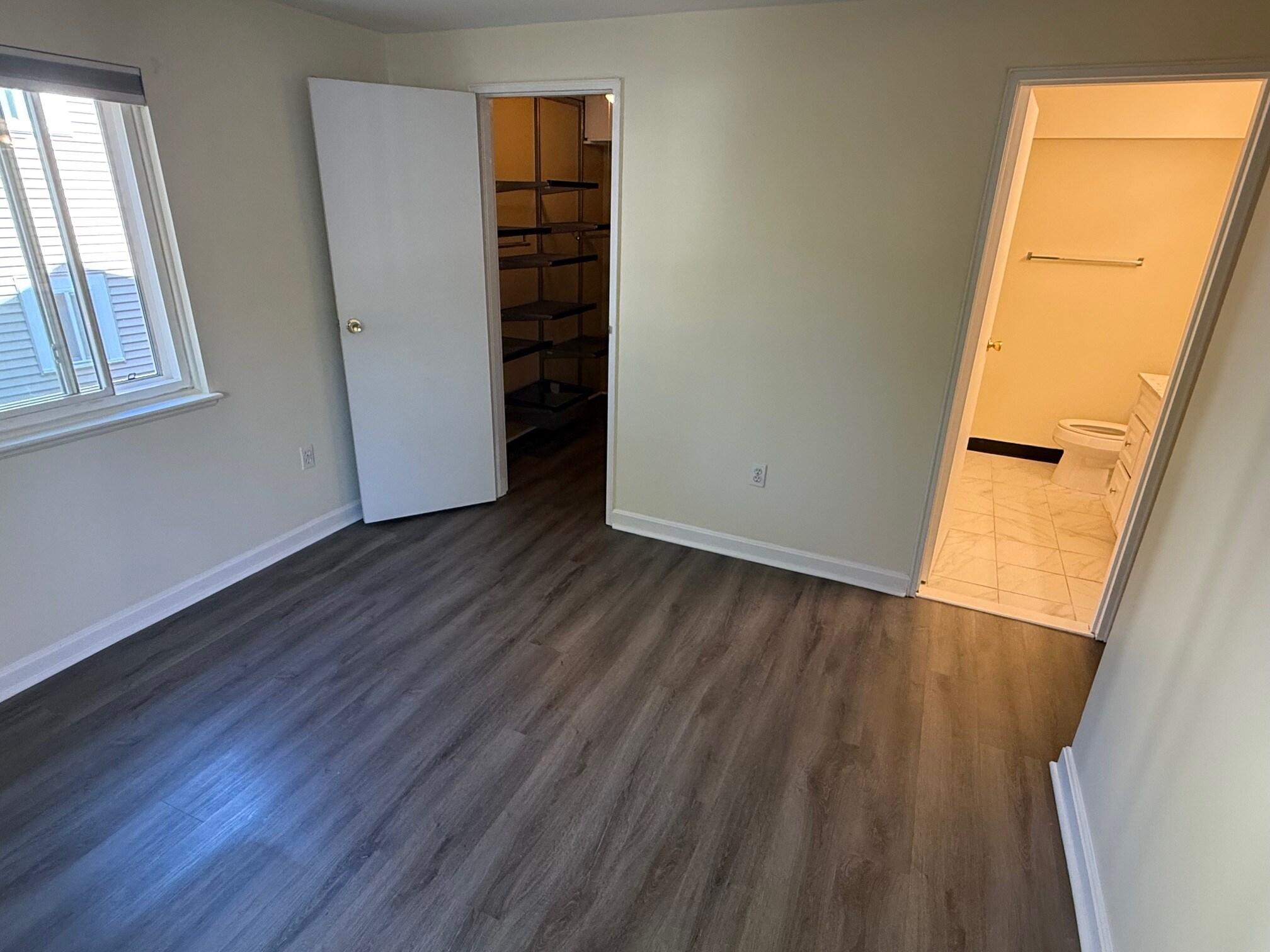 Building Photo - 30 Silver Hill Ln