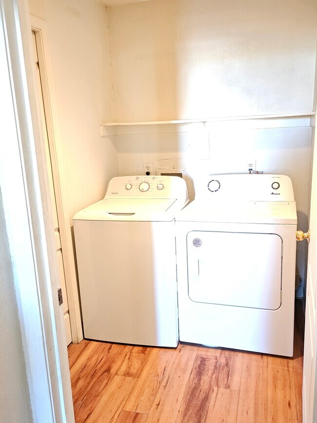 Primary Photo - 2929 W Yorkshire Dr