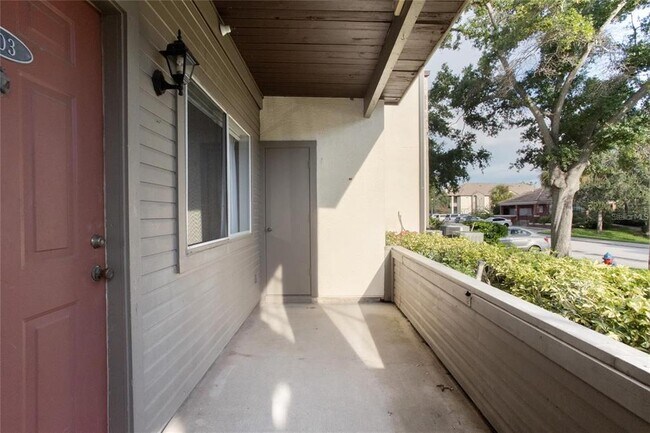 Building Photo - 10265 Gandy Blvd N