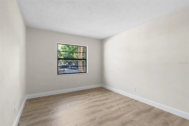 Building Photo - 1773 Tifton Terrace S