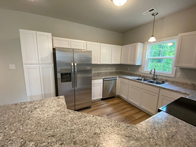 Building Photo - 255 Shallowbag Bay Ln