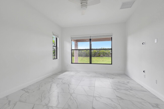 Building Photo - 15878 Key Biscayne Ln