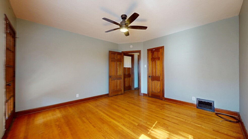 Building Photo - 5816 Mardel Ave