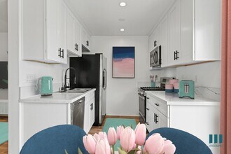 Building Photo - Dorothy Blaze by Wiseman