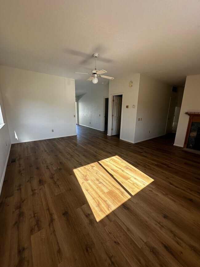 Building Photo - 43 N 25th Ave