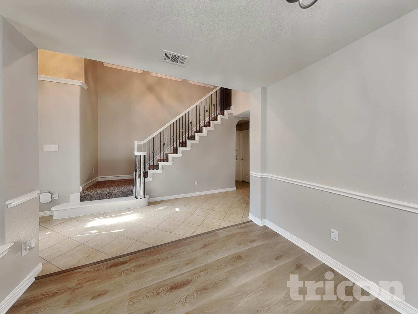 Building Photo - 2712 Columbus