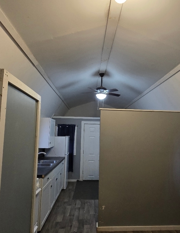 Building Photo - 8880 E State Rd 54