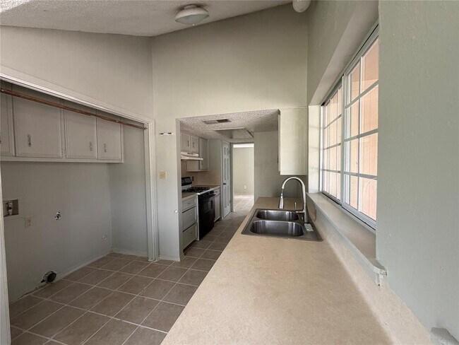 Building Photo - 1412 Gatlinburg Dr