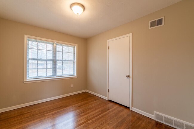 Building Photo - 5121 Ginger Cir