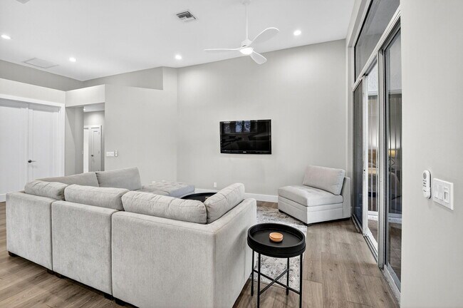 Building Photo - 2201 NW 53rd St