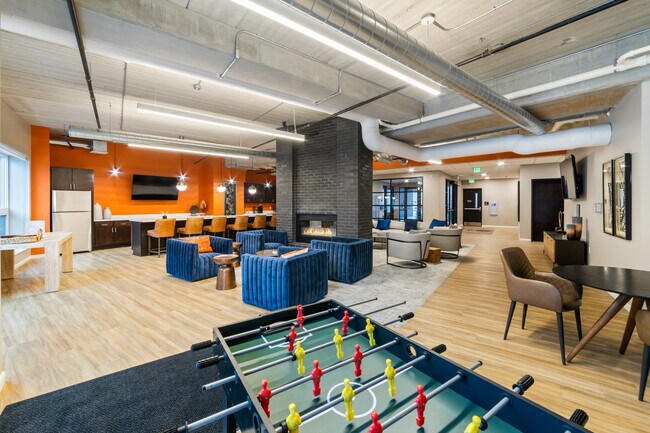 Building Photo - 8041 W Bluemound Rd