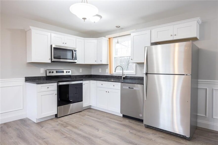 Building Photo - 6 Mainella St