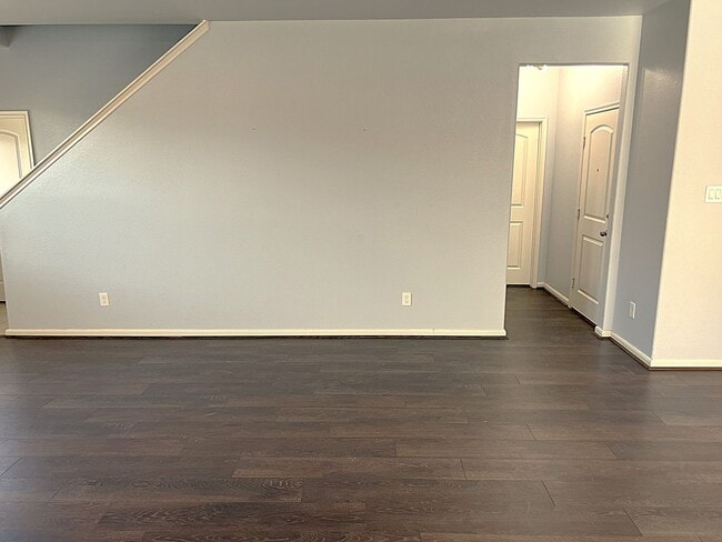 Building Photo - Spacious Four Bedroom Home Conveniently Located in Carpenters Landing