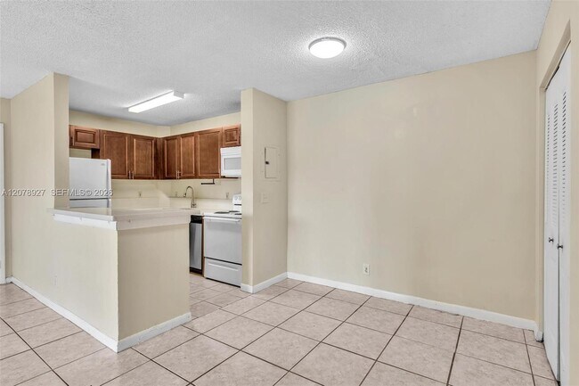Building Photo - 10765 Cleary Blvd