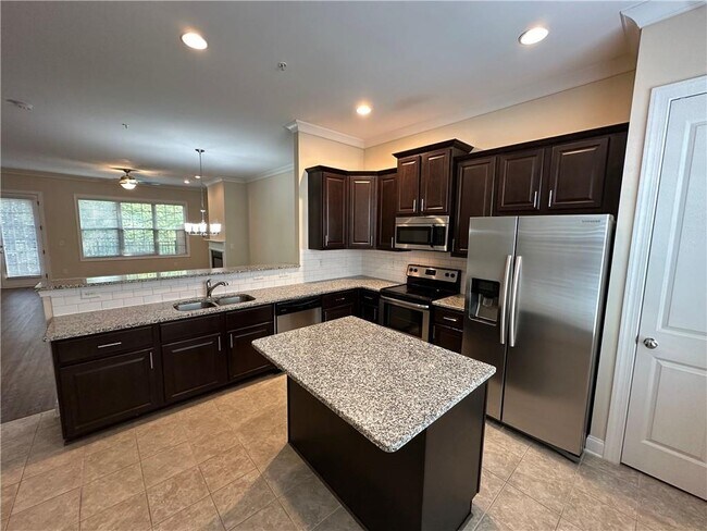 Building Photo - 2417 Tenor Ln