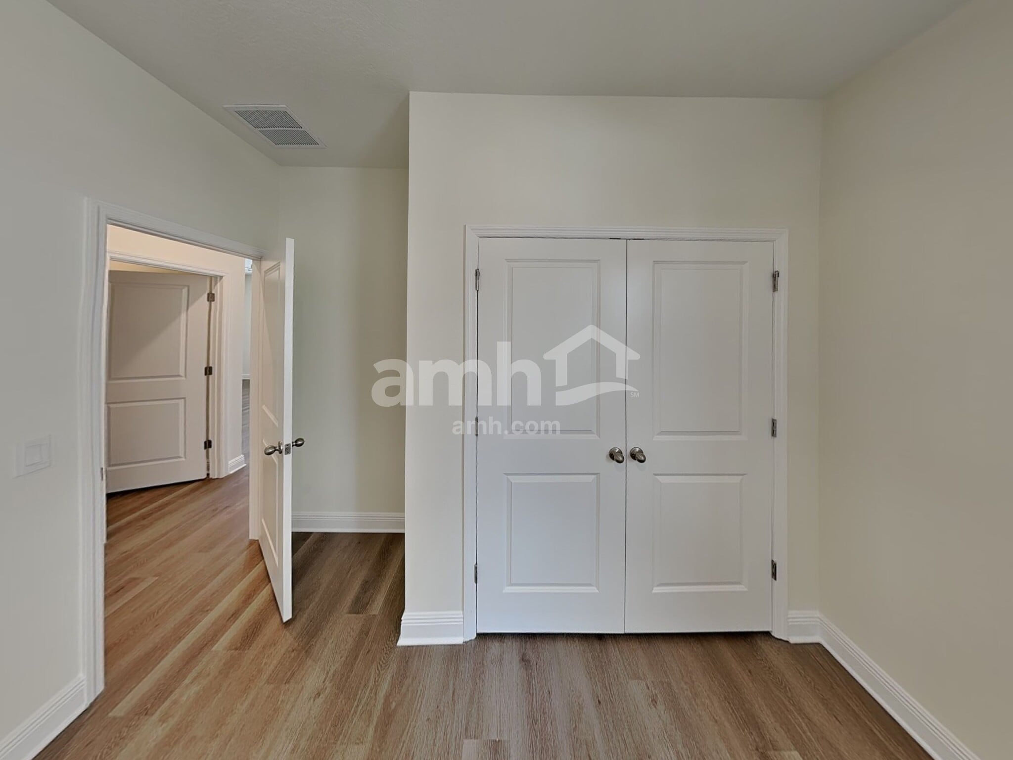 Building Photo - 5993 Sycamore Pl St