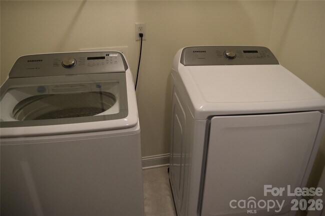 Building Photo - 4011 Rothwood Ln