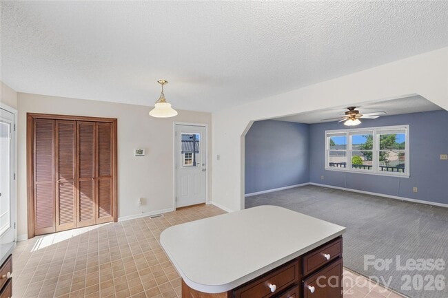 Building Photo - 1607 McFarland Dr