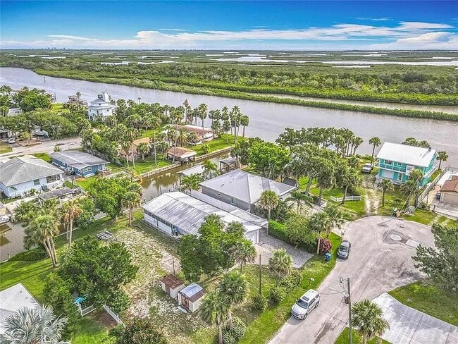 Building Photo - 189 Lewis St