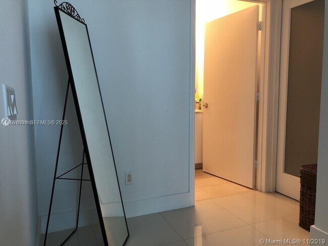 Building Photo - 60 SW 13th St