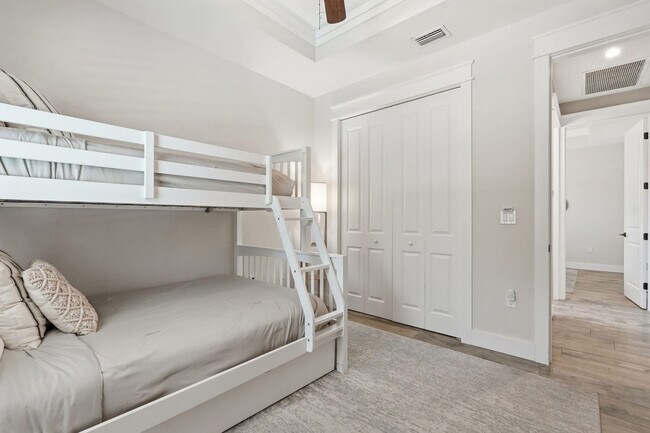 Building Photo - 3554 McComb Ln
