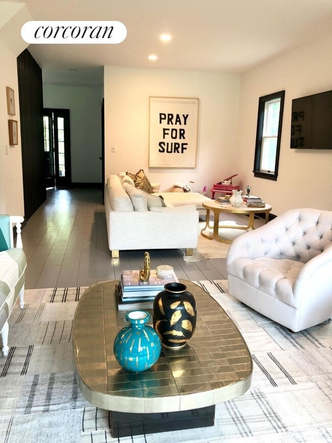 Building Photo - 141 S Fairview Ave