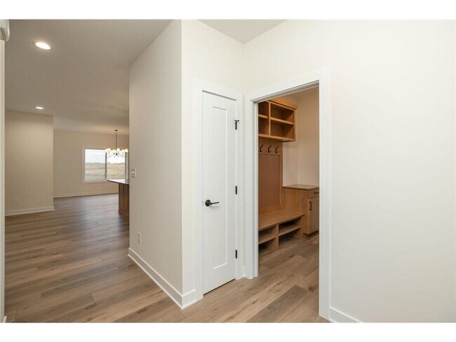 Building Photo - 301 Somerby Pkwy NE