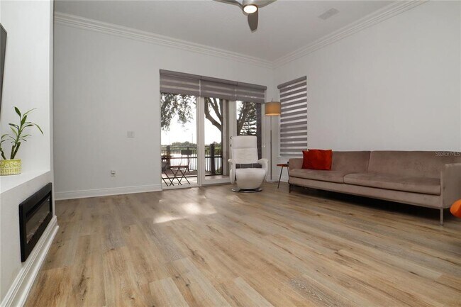 Building Photo - 8248 Tivoli Dr