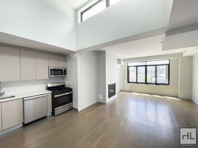 Primary Photo - Bushwick Avenue / Expansive Spacious 2 Bed...