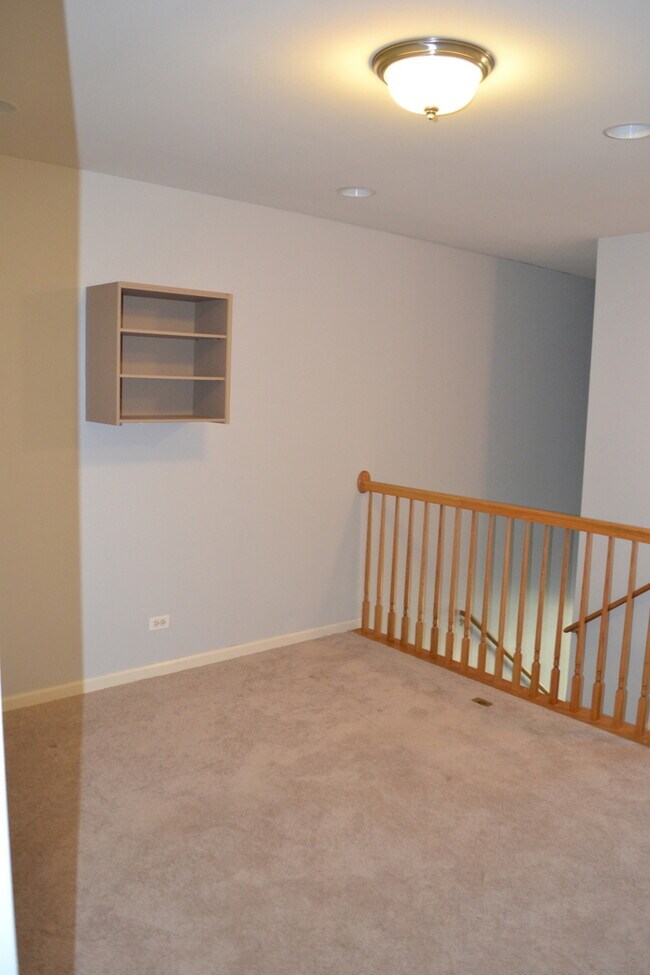 Building Photo - 169 Springbrook Trail S